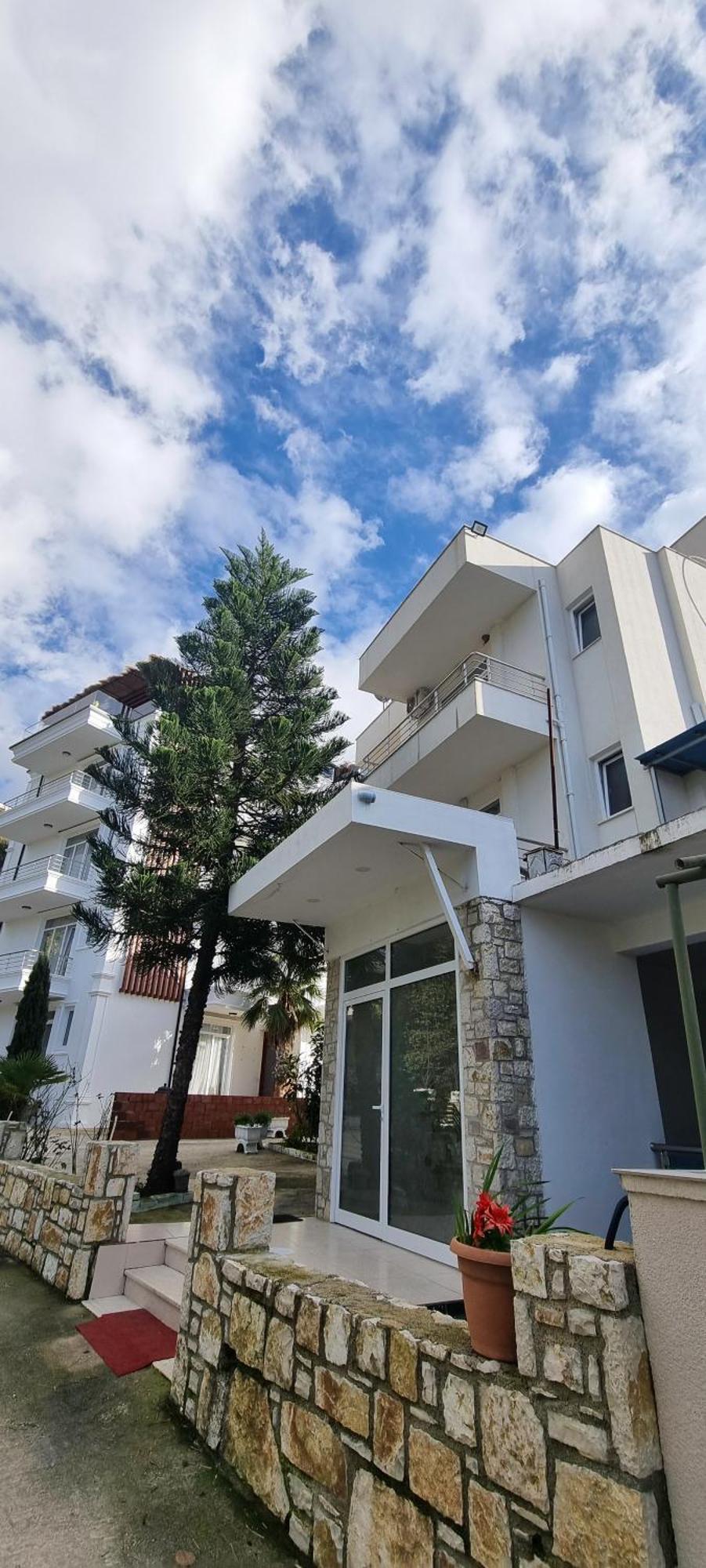 Ferienwohnung The Sunny Side Himarë Exterior foto